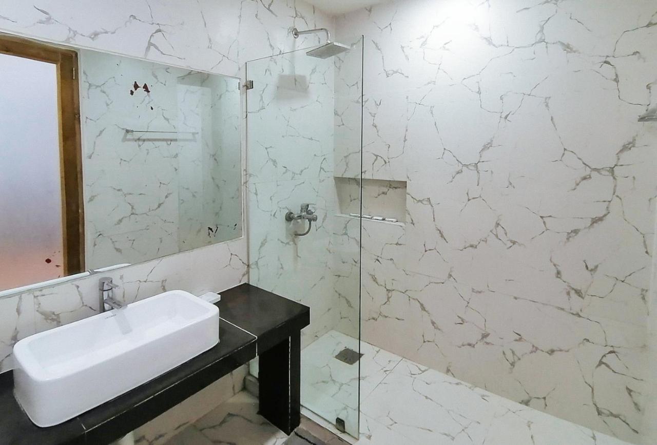 Reddoorz Cebu Club Fort Med Inc Boljoon Kültér fotó